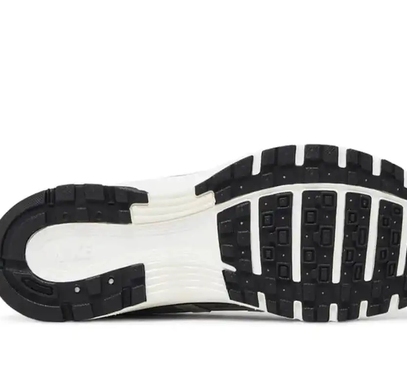 Silver P-6000 Nike Metallic 0607